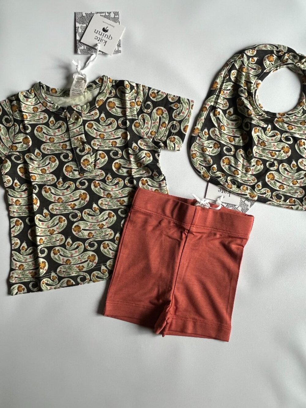NWT Kate Quinn 3PC Baby Set 3-6M Bamboo Floral Snake Tee Shorts Bib